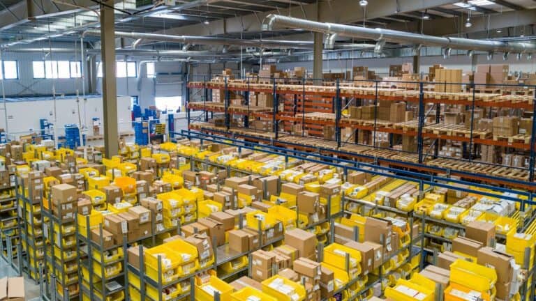 Entrepôt de logistique - Emmanuel Matt Accompagnement Illustration